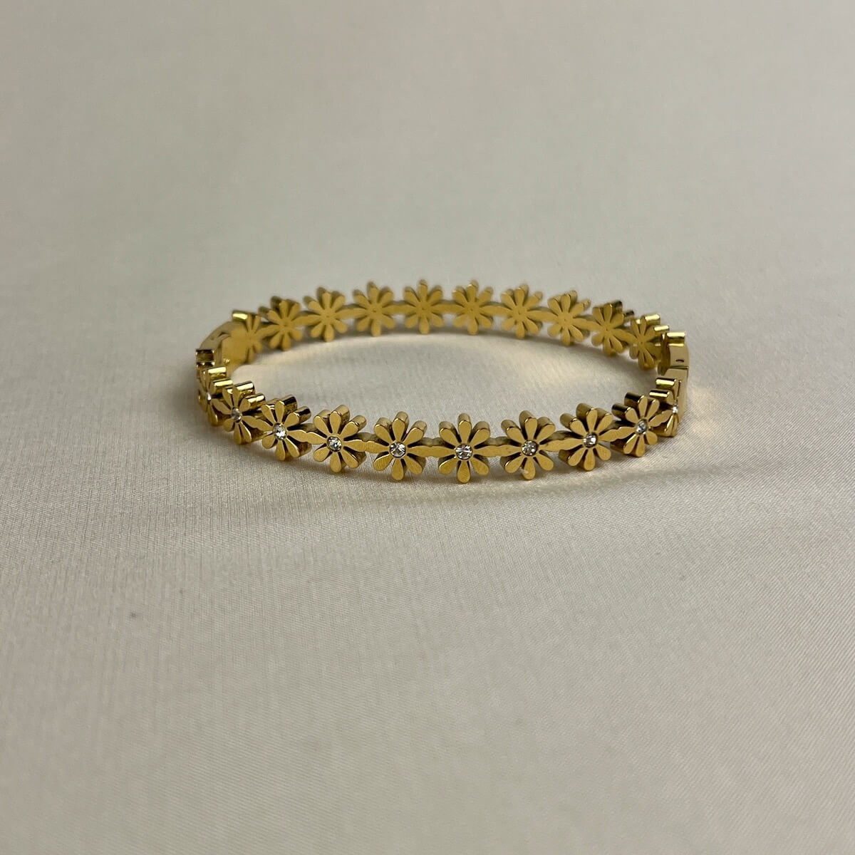 Daisy Bloom Gold Bangle