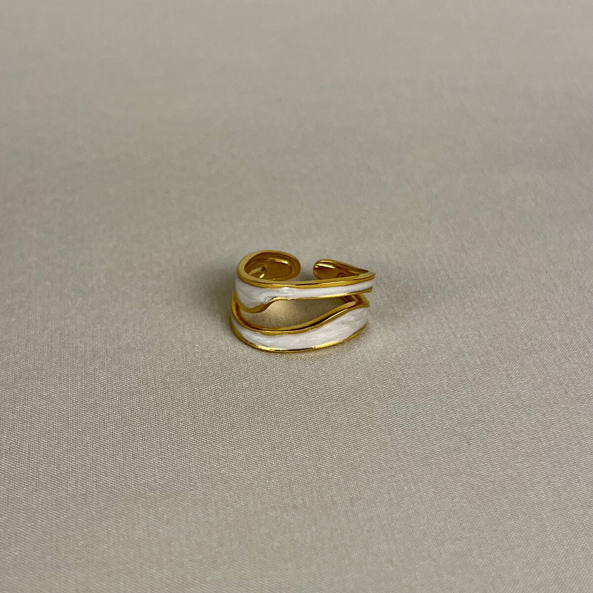 Elegance Wave Ring