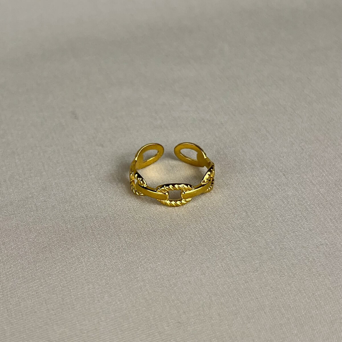 Golden Rope Link Ring