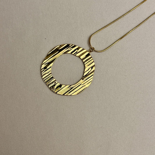 Golden Rippled Open Circle Necklace