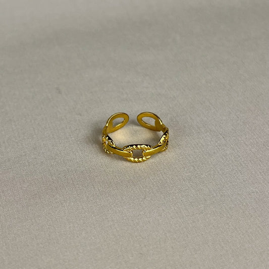 Golden Rope Link Ring