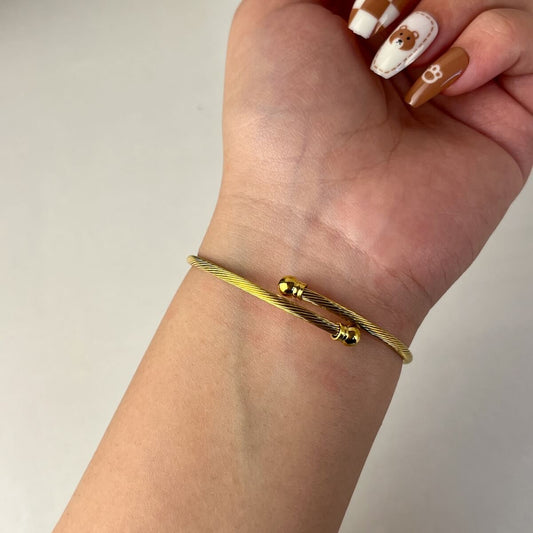 Golden Twist Cable Bangle