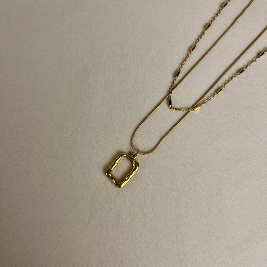 Luxe Dual-Layered Molten Frame Necklace