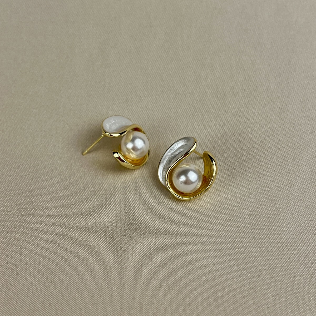 Pearl Swirl Earrings
