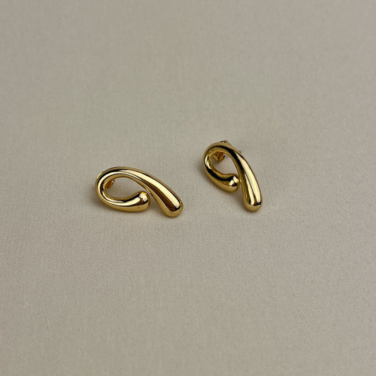 Sculpted Loop Gold Earrings