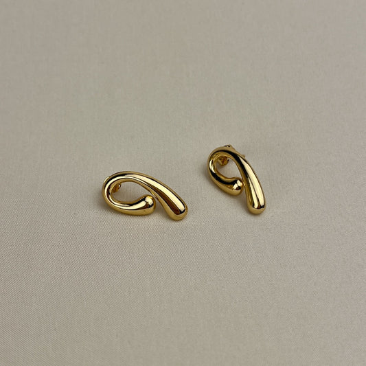 Sculpted Loop Gold Earrings
