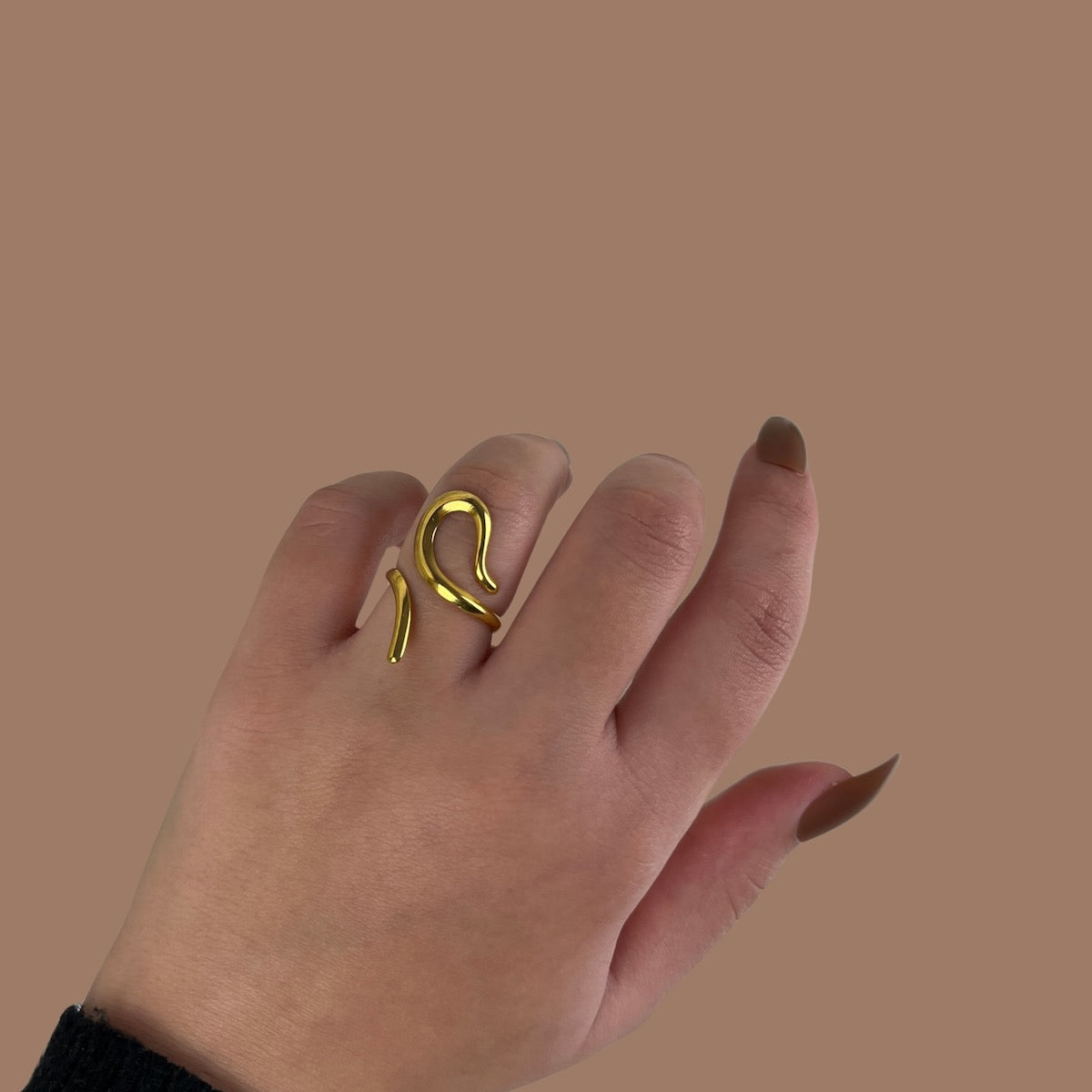 Serpentine Flow Ring
