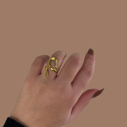 Serpentine Flow Ring